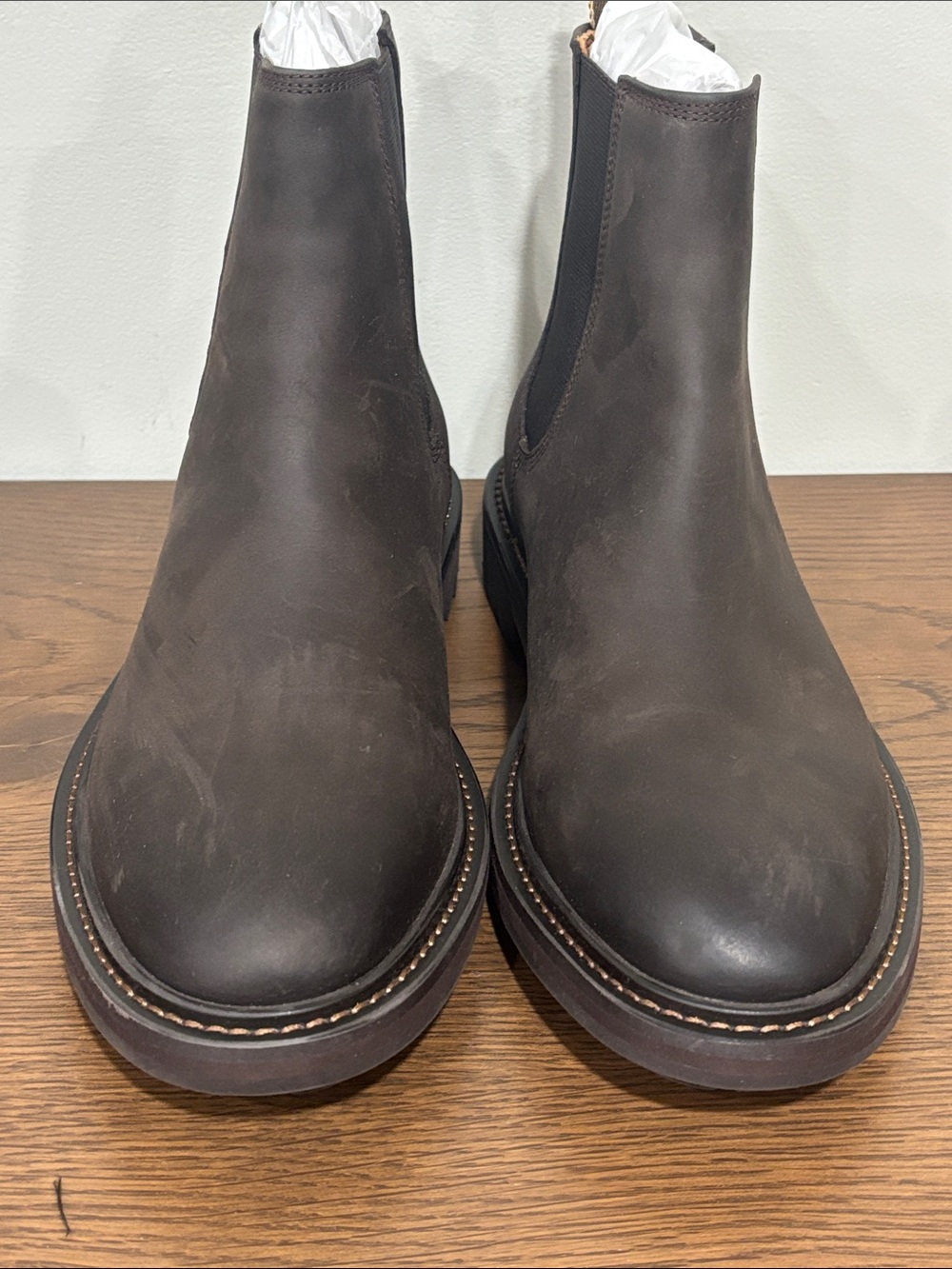 NIB Quince Men’s Rugged Leather Lug Sole Chelsea Boots Brown Size 8 - Picture 5 of 6